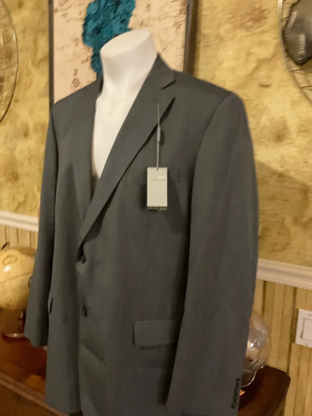 Geoffrey Beene Men's Charcoal Gray Two-Button Suit Jacket 48R NWT